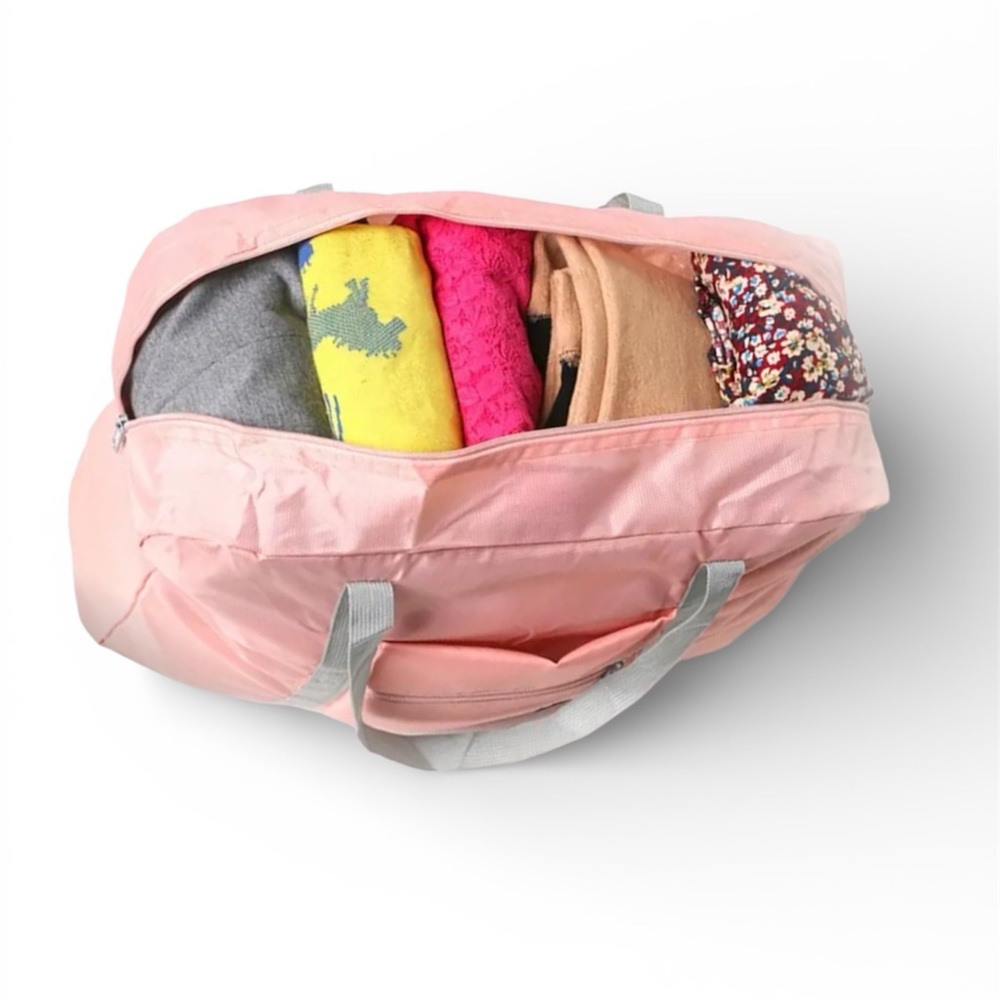 NEW Pink Travel Bag, Portable, Lightweight, Large Storage Capacity NWT Folds up - Picture 2 of 8